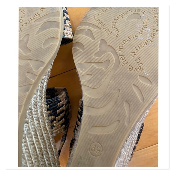 Isabella Rossi Basket Weave Wedges - 39 - Picture 4 of 4